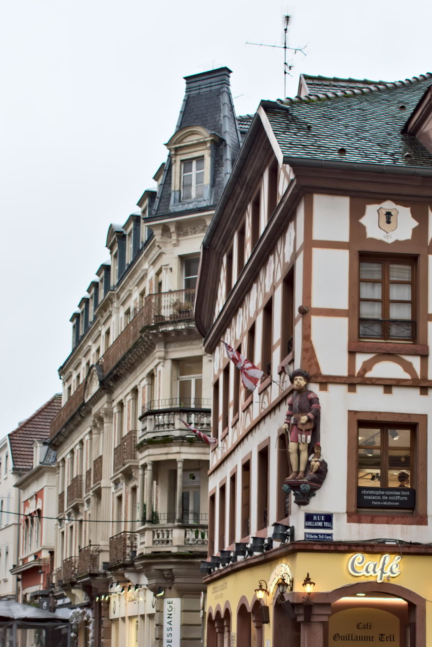 Schöne Häuser in der Altstadt Mulhouse