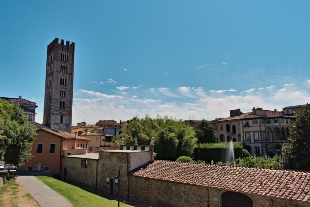 Lucca bietet immer wieder schöne Ausblicke auf die Stadt Lucca Tipps