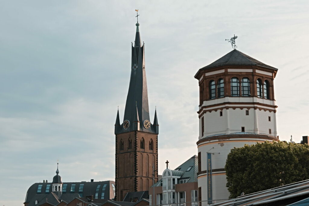 Schiefer Turm Basilika Sankt Lambertus Düsseldorf Sehenswürdigkeiten