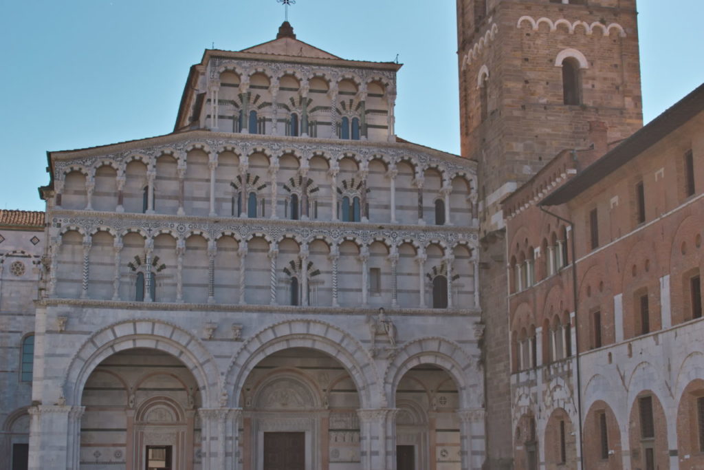 Den Duomo di San Martino solltest Du auf alle Fälle ansehen Lucca Sehenswürdigkeiten