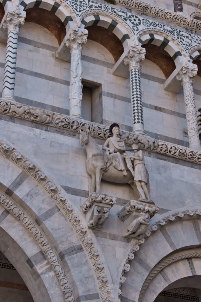 Skulptur am Duomo di San Martion Lucca Tipps