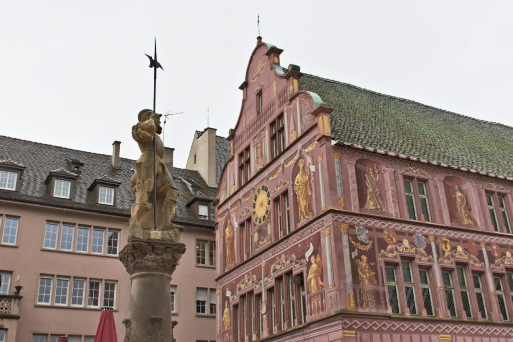 Blick auf das Historische Rathaus Mulhouse Altstadt