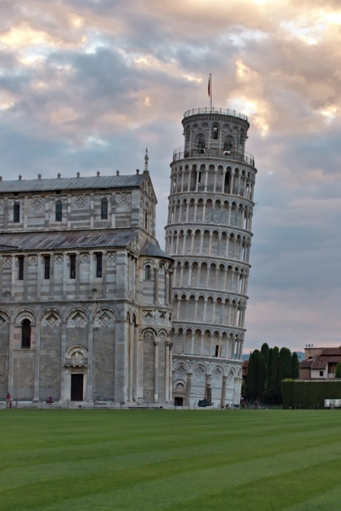 Der Schiefe Turm ist die Top-Sehenswürdigkeit von Pisa